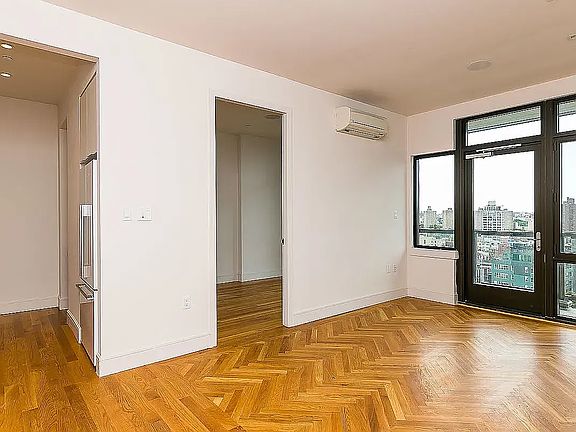 5th image of 321 Wythe Ave #1010