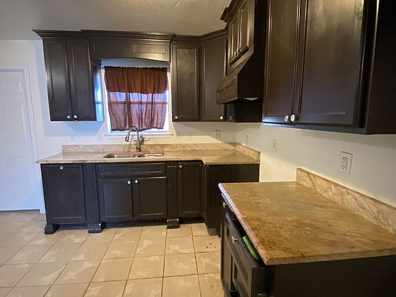 4th image of 1149 Camarinos Dr