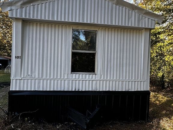 3rd image of 6007 Kerr Rd #6007