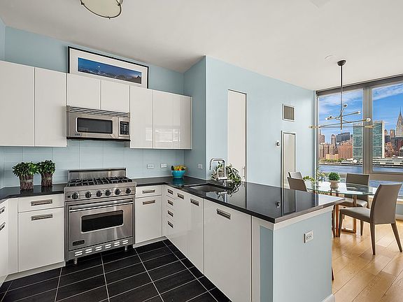 3rd image of 4630 Center Blvd APT 1204