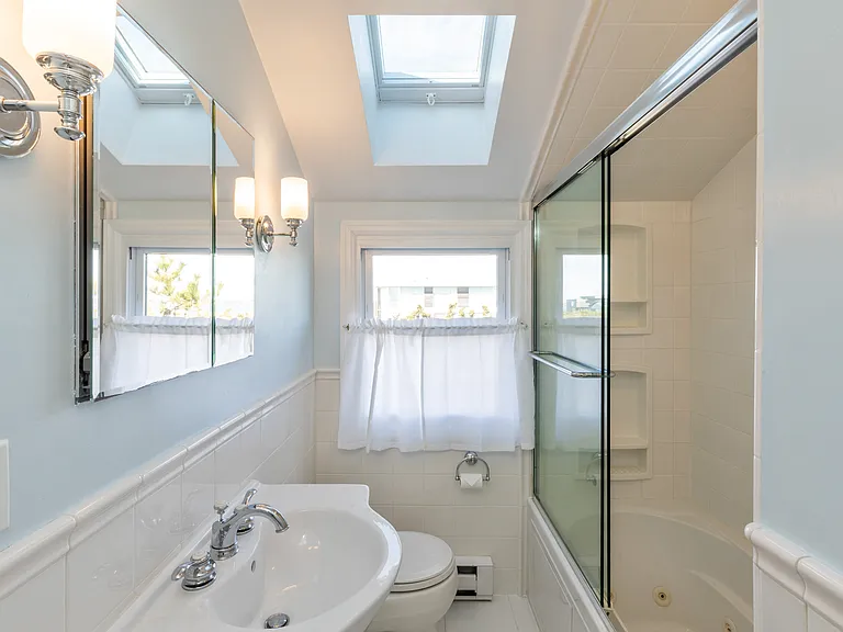1335 Flying Point Rd — Photo 8