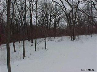 19627 Ridgeway Dr, Plattsmouth, NE 68048