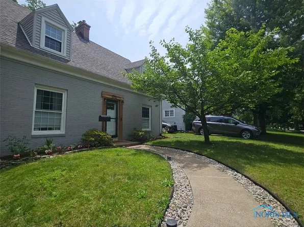 2728 Goddard Rd, Toledo, OH 43606