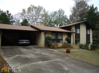 302 Valley Ct, Lagrange, GA 30241