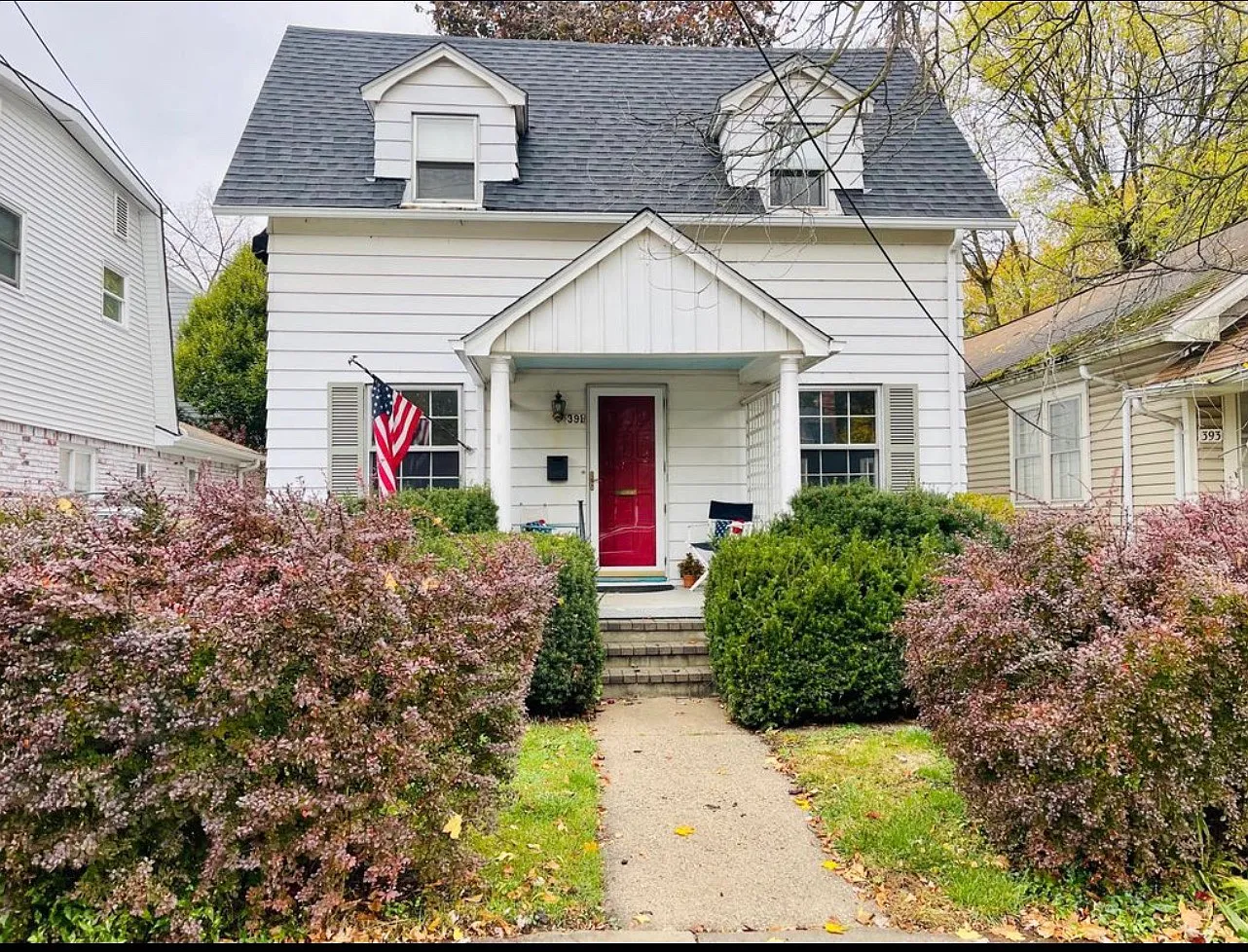 2 bed, 1.5 bath, 1200 sqft, $2,000 — Photo 1