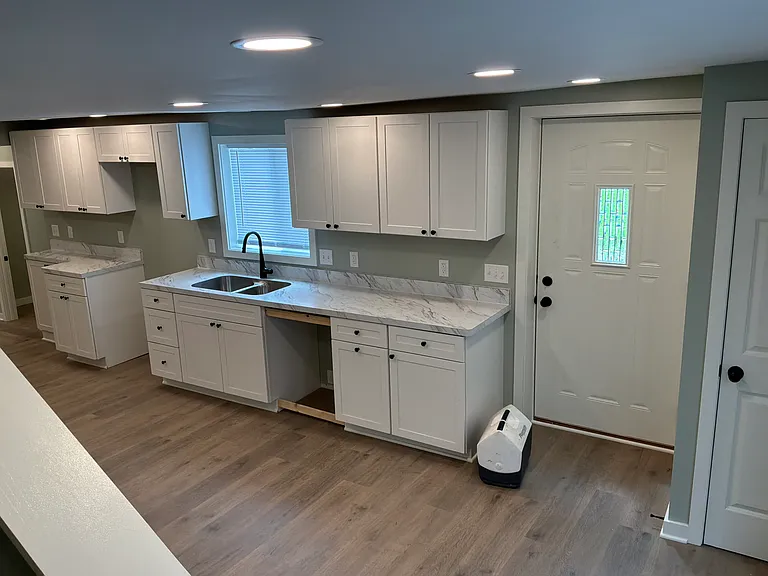 9 Maple St — Photo 3