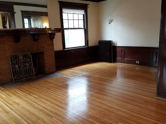 3rd image of 504 Richmond Ave #1