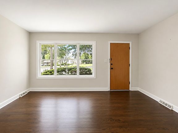 3rd image of 4115 N Washington St