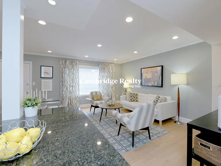 20 Gerry Rd — Photo 4