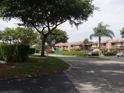 4th image of 1121 Sussex Dr