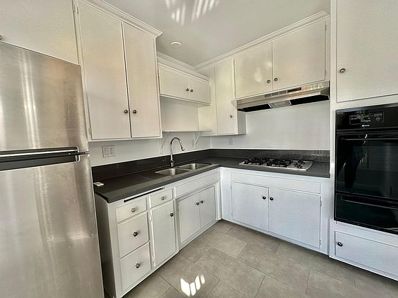 2nd image of 7371 Fountain Ave APT 303