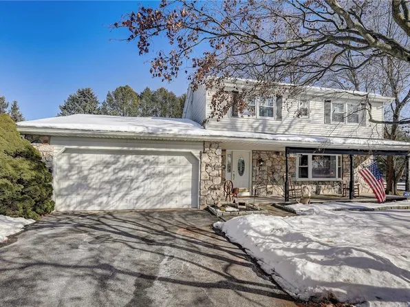 6236 Sage Dr, Macungie, PA 18062