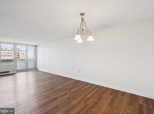 604 S Washington Sq APT 1212, Philadelphia, PA