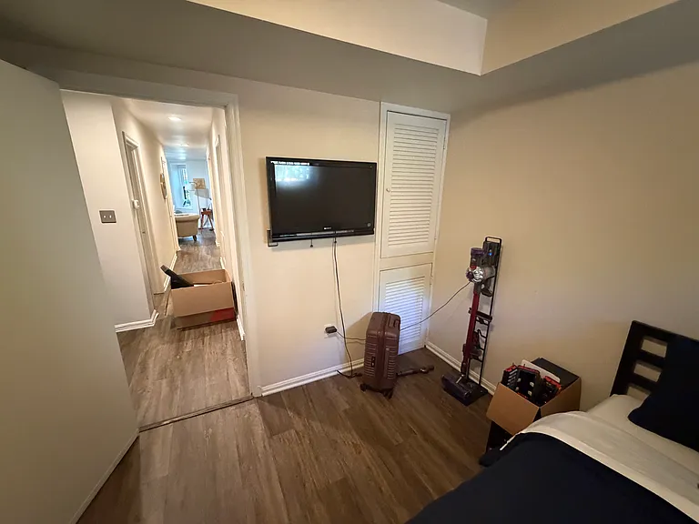 1439 Swann St NW #A — Photo 12