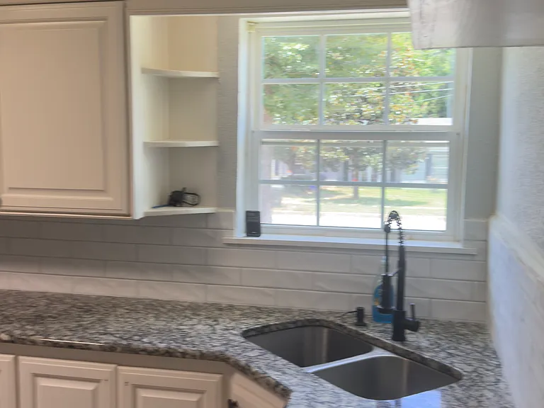 1608 Mockingbird Ln — Photo 12