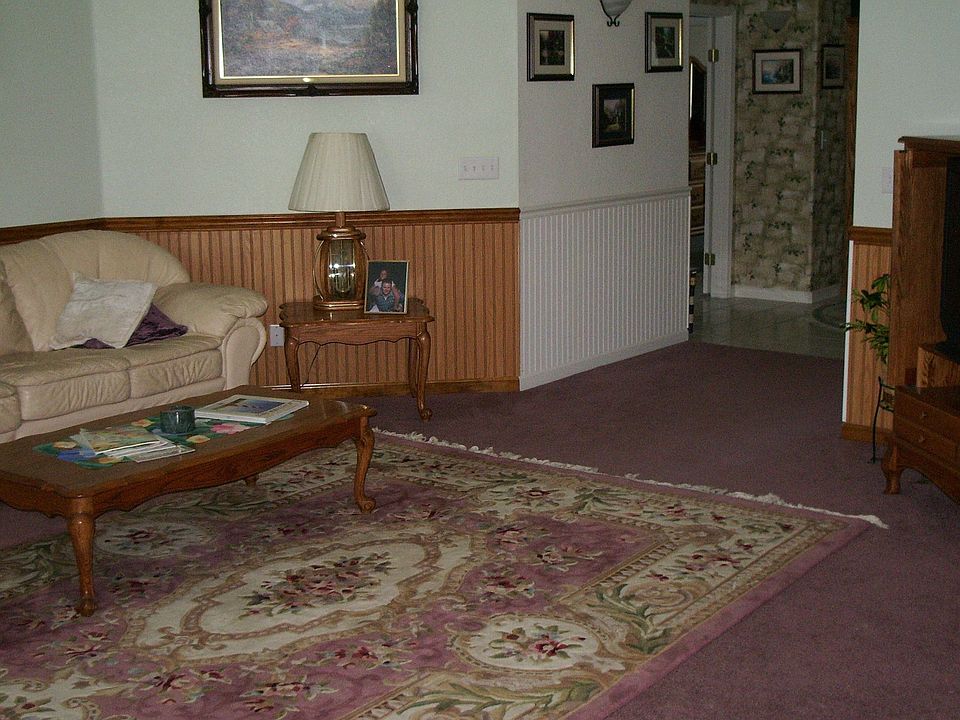 Great Room to Foyer