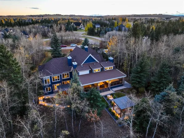 14 SW Pinehurst Dr, Foothills County, AB T1S 4J3