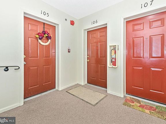 3rd image of 611 Himes Ave APT 106