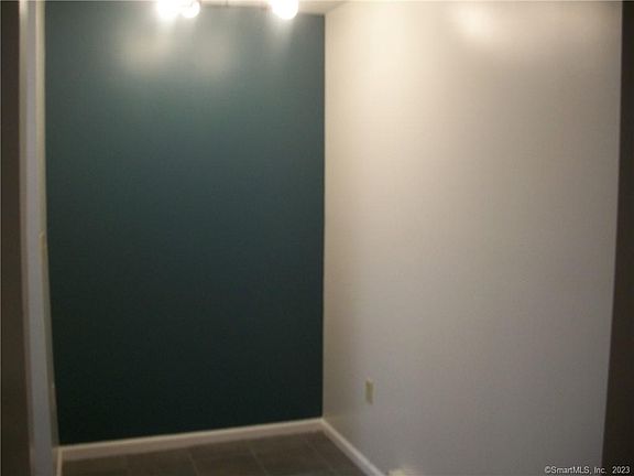 5th image of 254 Terrace Ave APT A4