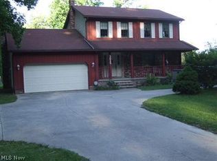 3020 Oakview Dr, Wickliffe, OH 44092