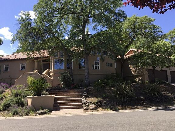 3rd image of 681 Knight Ln