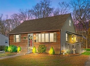 67 Windsor Park Dr, Coventry, RI 02816