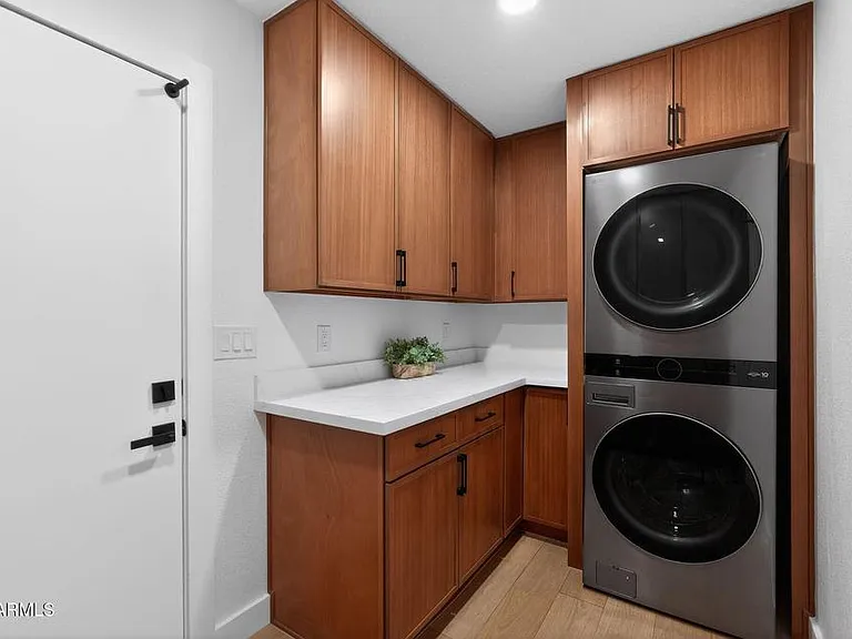 7369 E Krall St — Photo 13