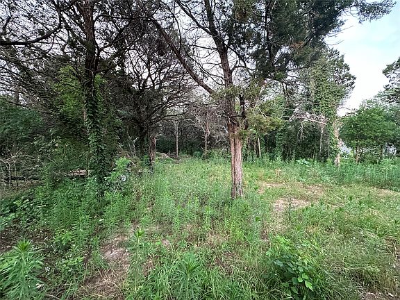 3rd image of Barnacle St