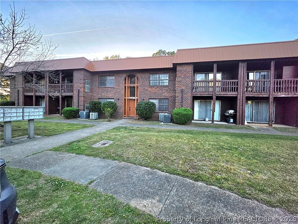 1 bed, 1.0 bath, 680 sqft, $825 — Photo 3