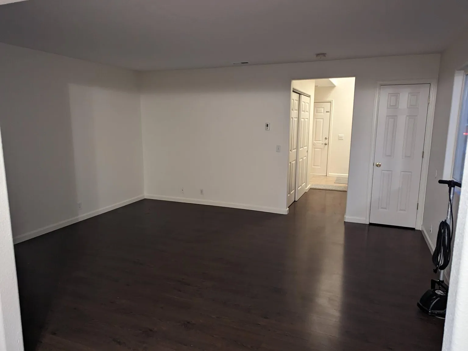 3 bed, 2.5 bath, 1500 sqft, $2,800 — Photo 2