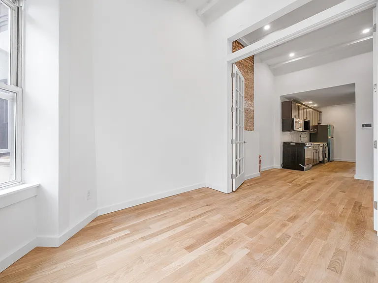 75 Bainbridge St #4B — Photo 7