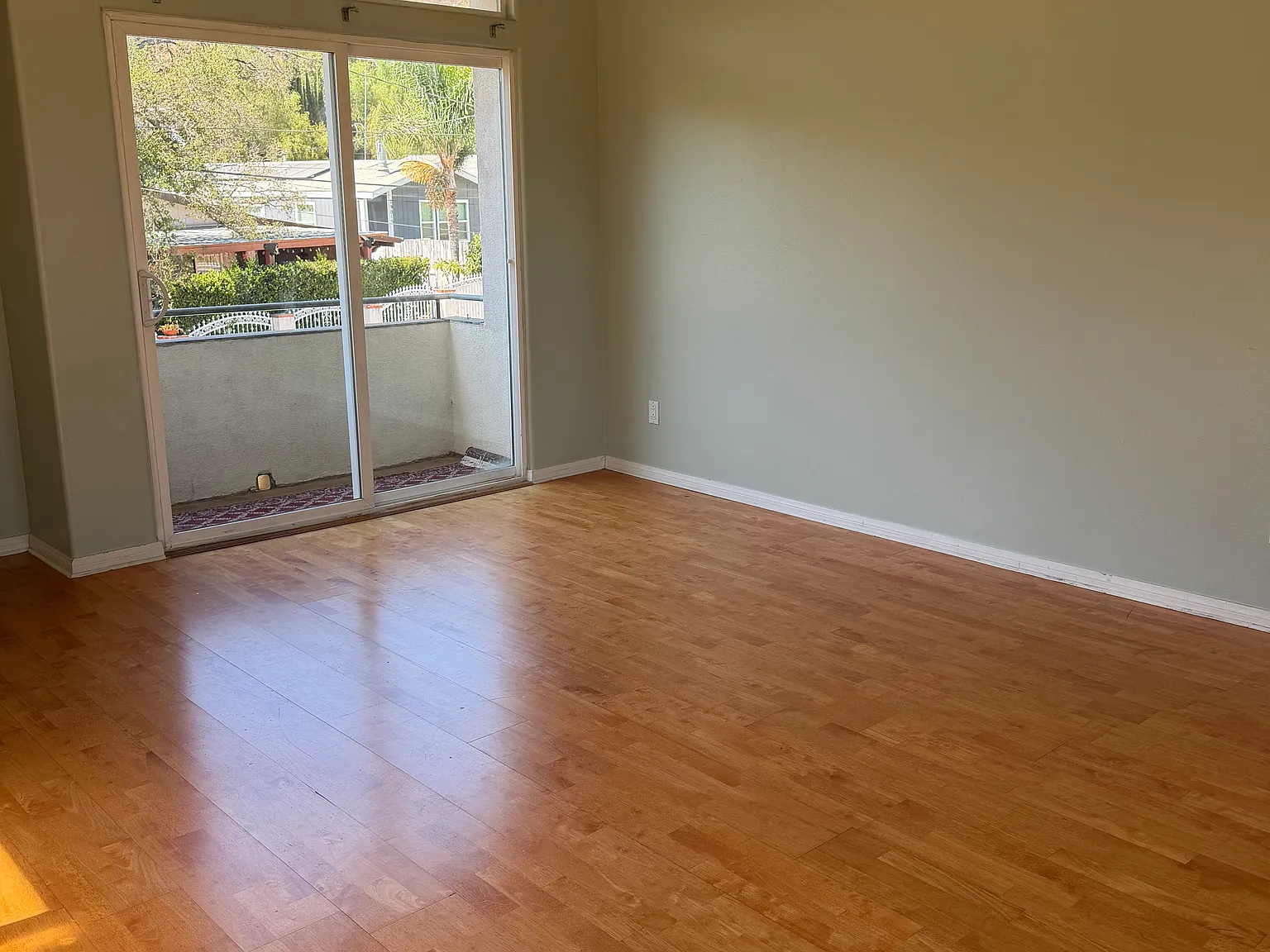 Studio, 500 sqft, $1,500 — Photo 3