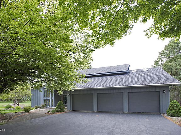 2nd image of 125 Whisperwood Ln