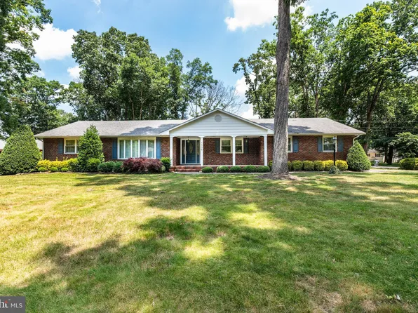 1506 Garry Ave, Vineland, NJ 08361