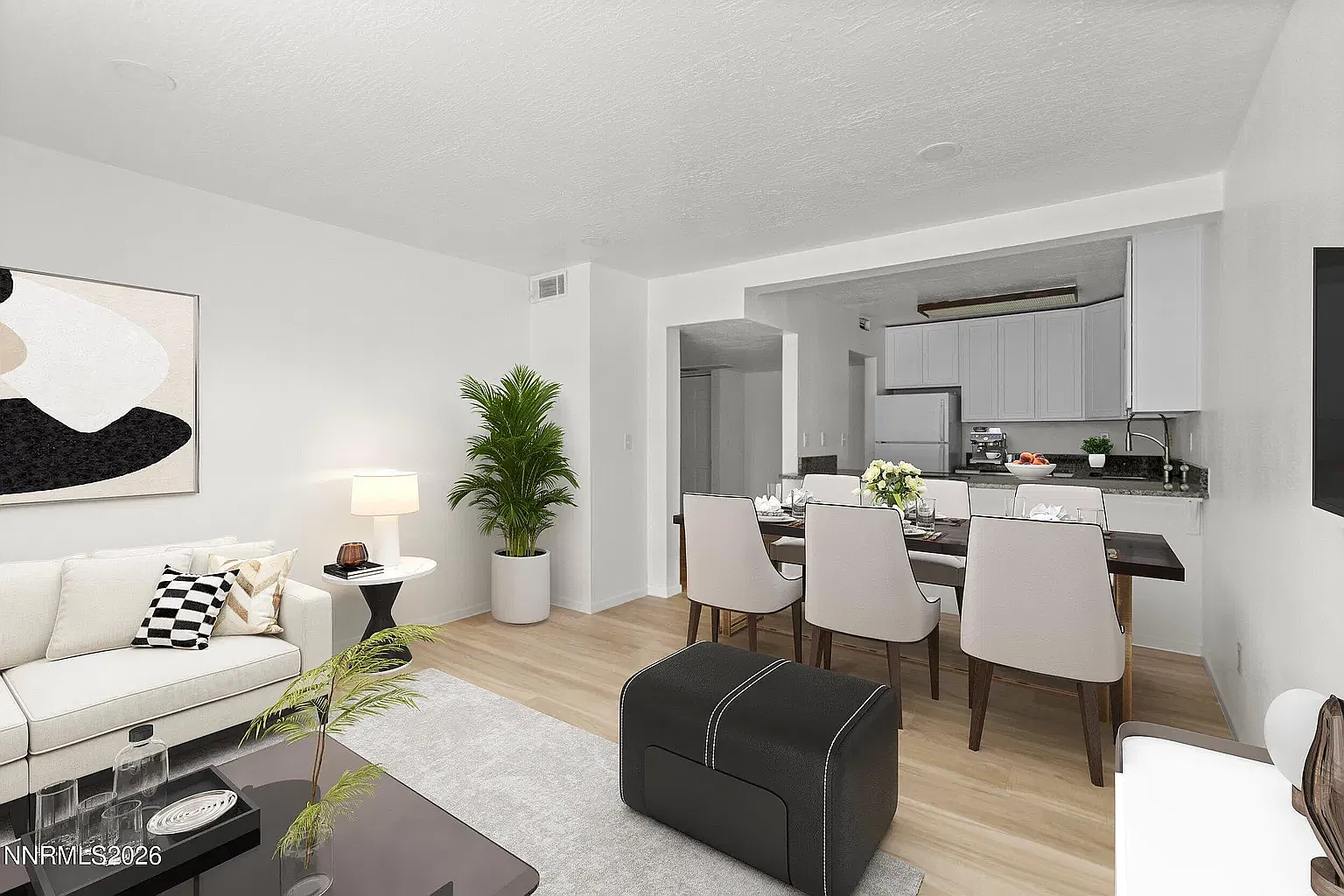 2 bed, 928 sqft, $2,200 — Photo 3