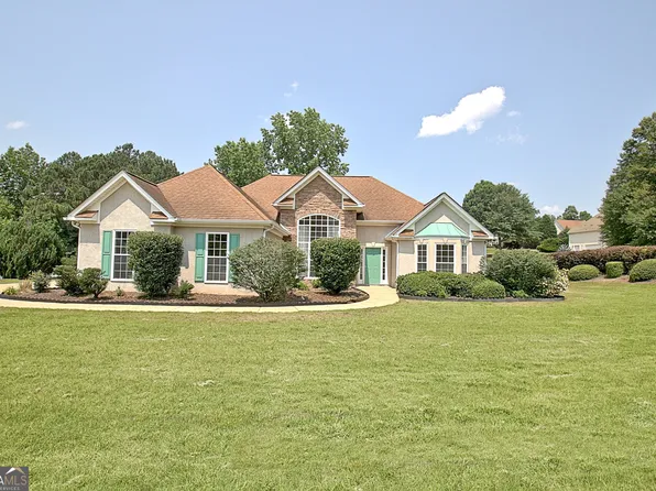 115 Sunderland Cir, Fayetteville, GA 30215