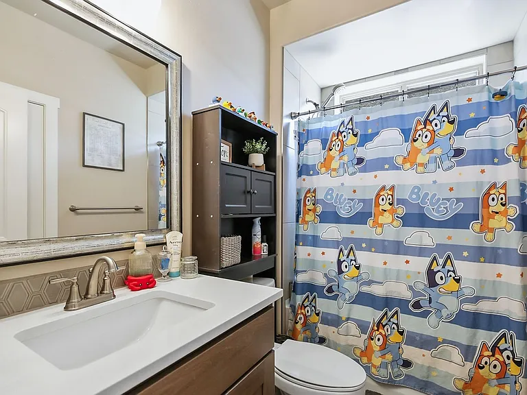 501 Montecito Dr — Photo 22