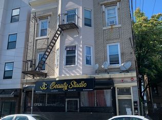 93 Park Ave #2R, Paterson, NJ 07501