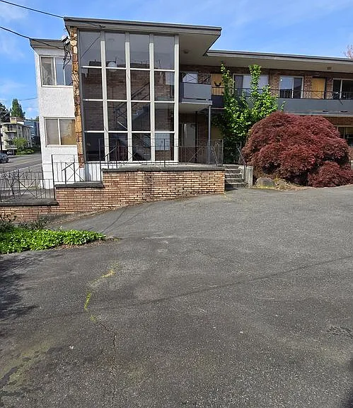 6530 24th Ave NW — Photo 2