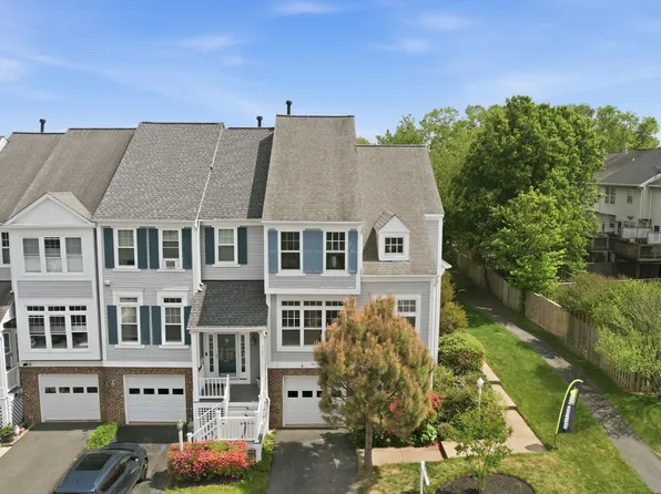 9279 Caladium Dr, Manassas, VA 20110