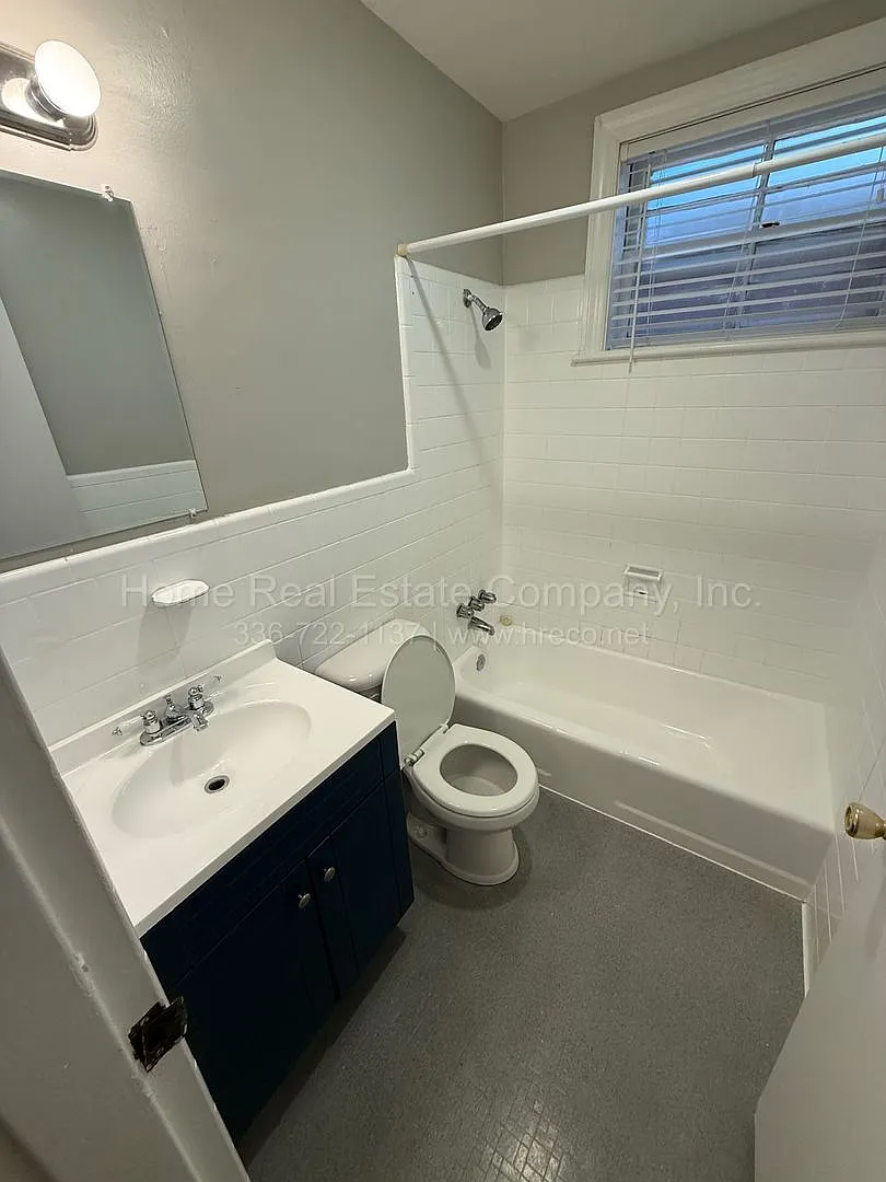 Colonial Arms Apartments | 805 West End Blvd Apt B-4 — Photo 4