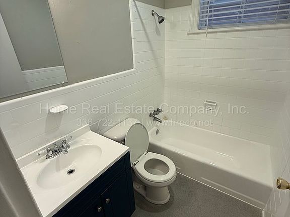 4th image of 805 W End Blvd APT B-4