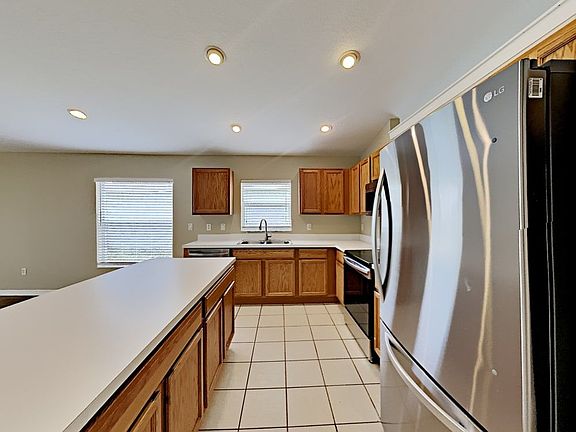 5th image of 30705 Bridgegate Dr