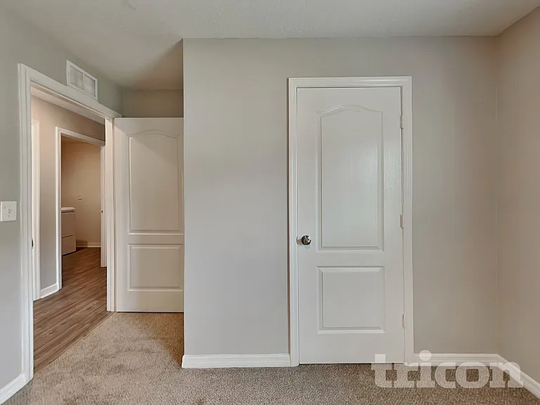 304 Kensington View Dr — Photo 11