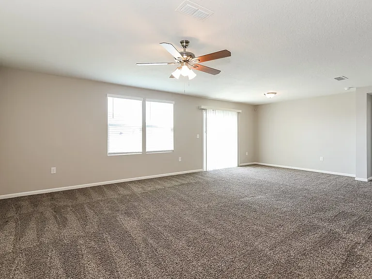 2227 Pebble Point Dr — Photo 4