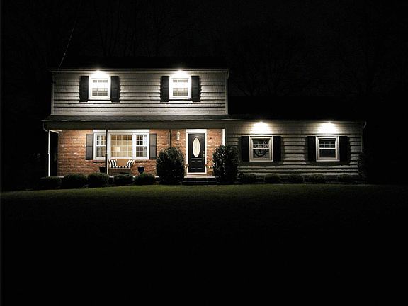 2nd image of 7 Yorkshire Ave