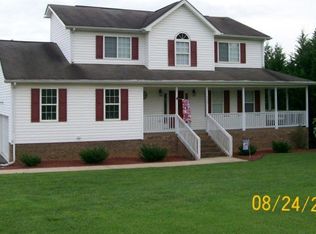 133 Landmark Ct, Mount Airy, NC 27030