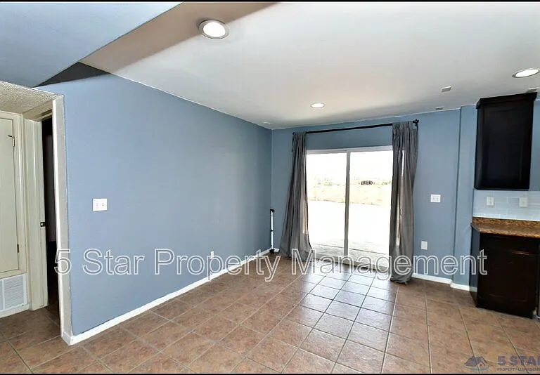 6372 Franklin Ridge Dr — Photo 10