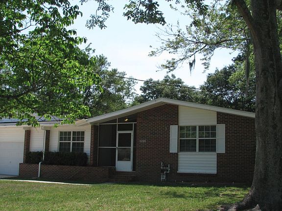 2nd image of 1228 Palisades Dr