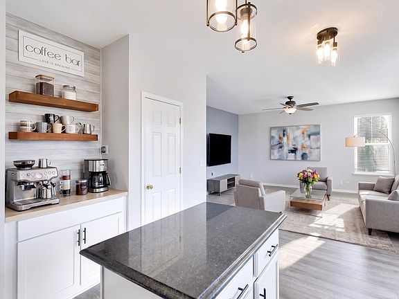 3rd image of 3356 Sonoma Cir